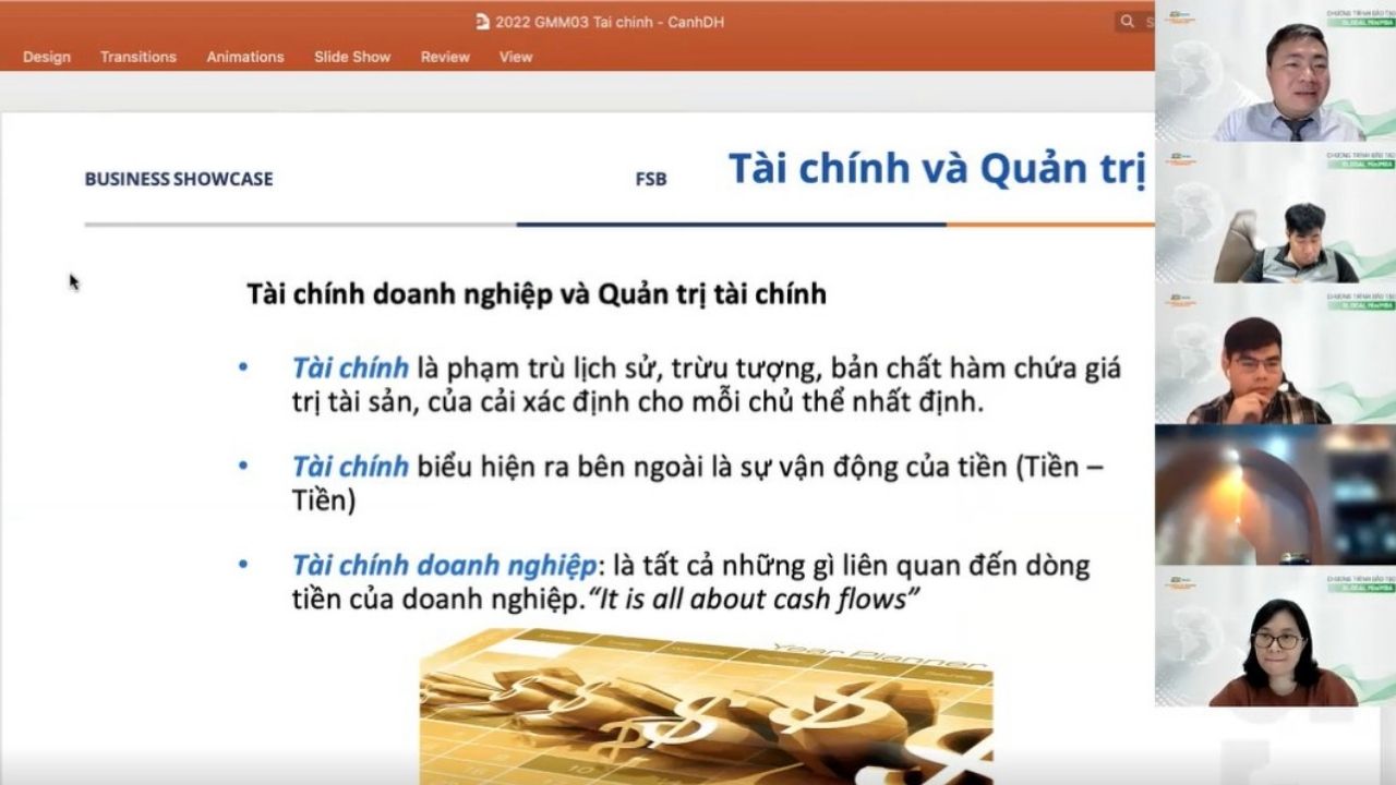 Học viên hào hứng, giảng viên say sưa cùng bài giảng.