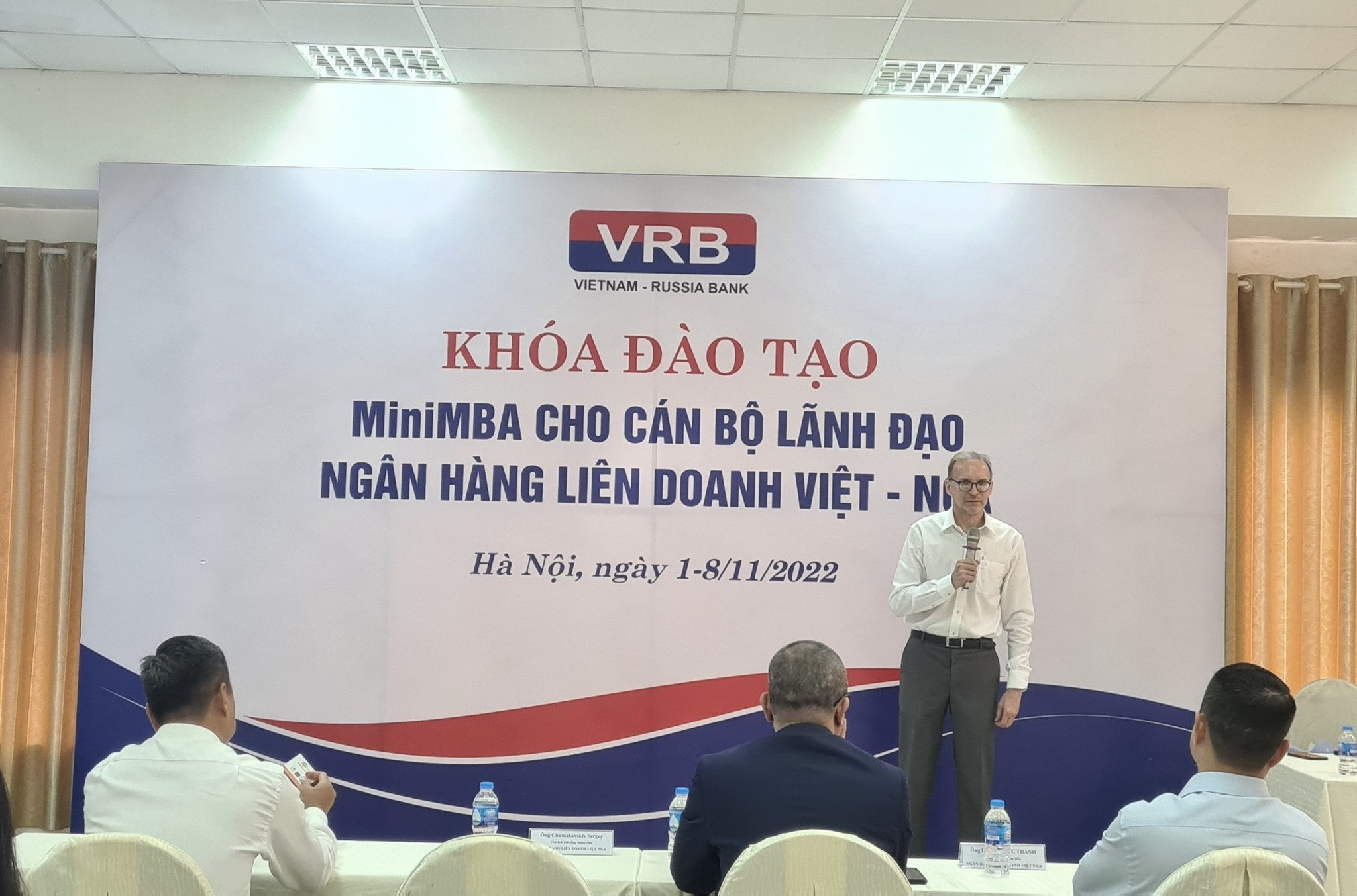 Phát biểu từ đại diện Ngân hàng VRB tại khóa đào tạo MiniMBA Phát biểu từ đại diện Ngân hàng VRB tại khóa đào tạo MiniMBA