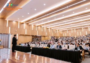 giang-vien-huong-dan-khoa-hoc-mba-tai-fpt-3123