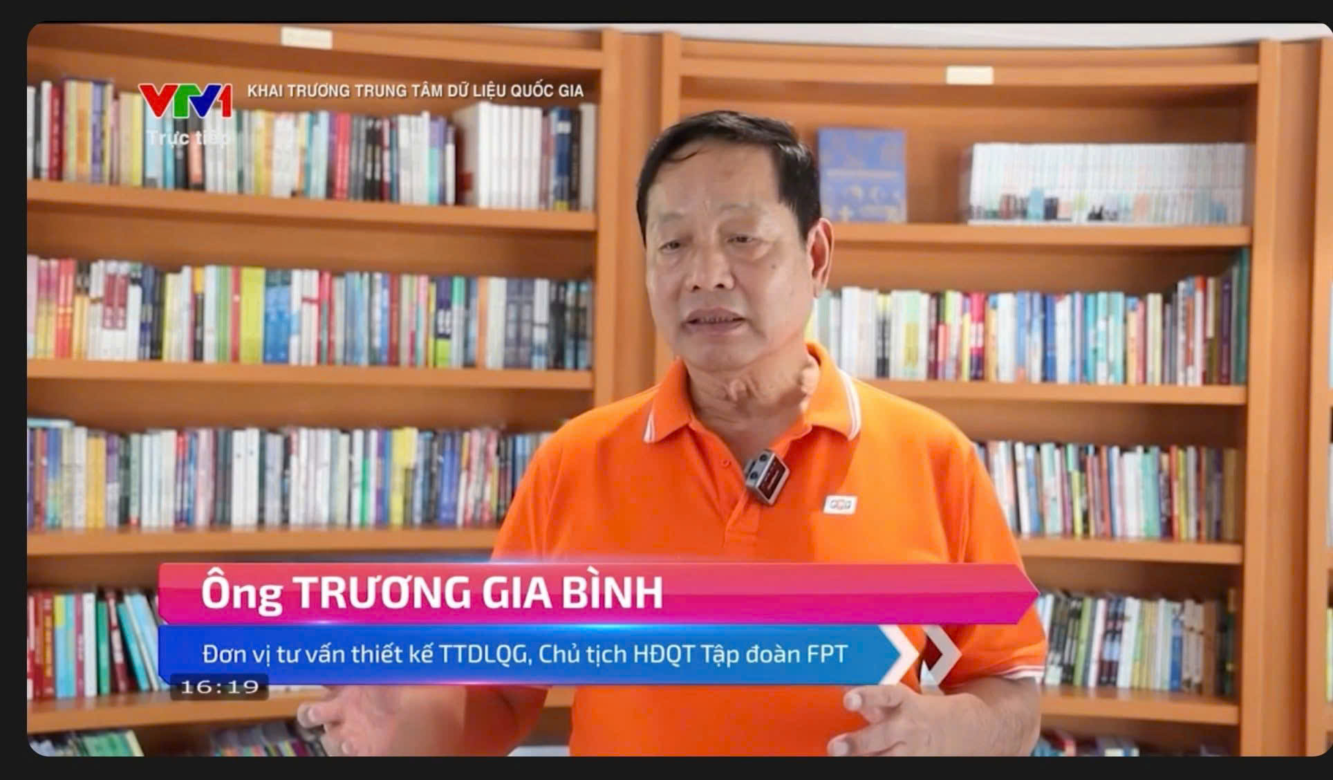 Chủ tịch FPT Trương Gia Bình trả lời phỏng vấn