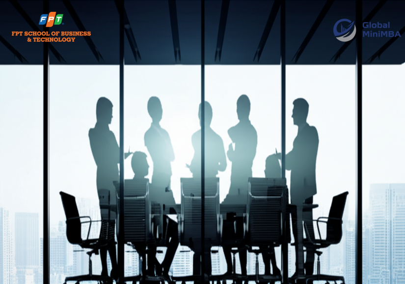 phuong-phap-giam-sat-chien-luoc-cho-ceo CEO theo dõi bảng điều khiển chiến lược, tối ưu hóa phương pháp giám sát.